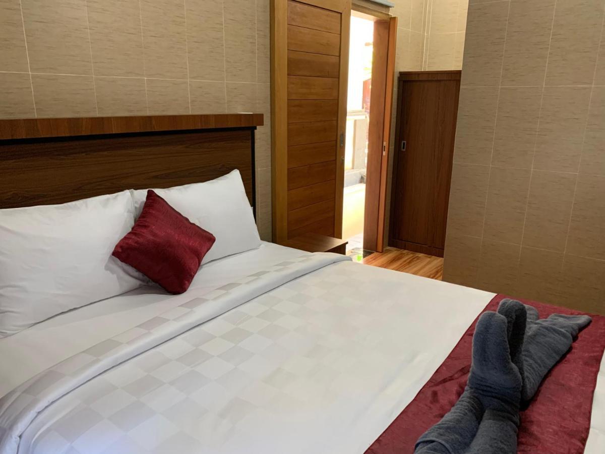 Tirtasuci House Inn *